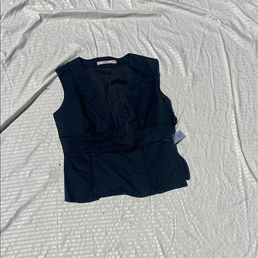 Elegant Black Sleeveless Top